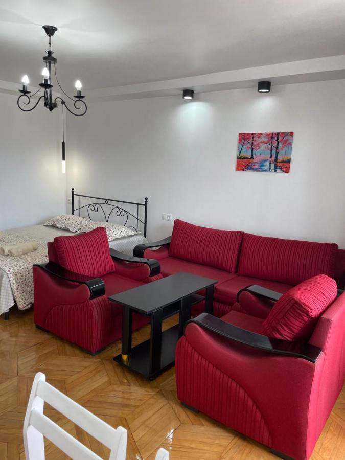 Apartment 2 Minutes From The Sea Батумі Екстер'єр фото