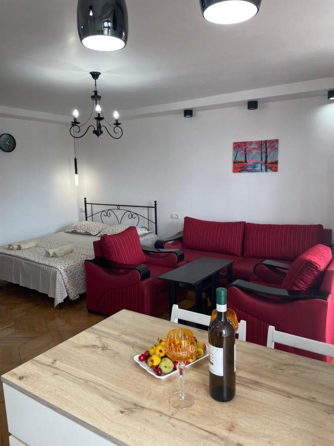 Apartment 2 Minutes From The Sea Батумі Екстер'єр фото