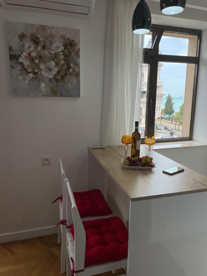 Apartment 2 Minutes From The Sea Батумі Екстер'єр фото