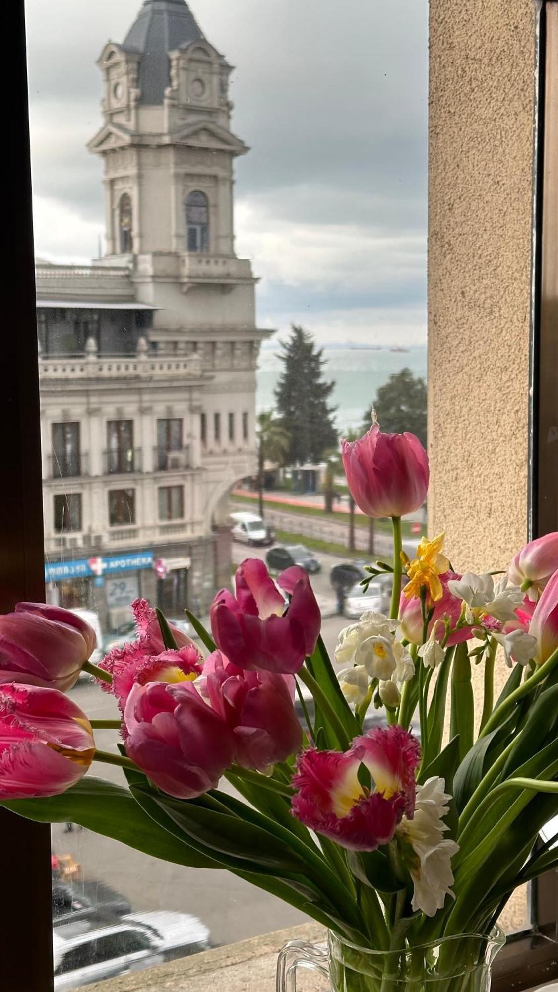 Apartment 2 Minutes From The Sea Батумі Екстер'єр фото